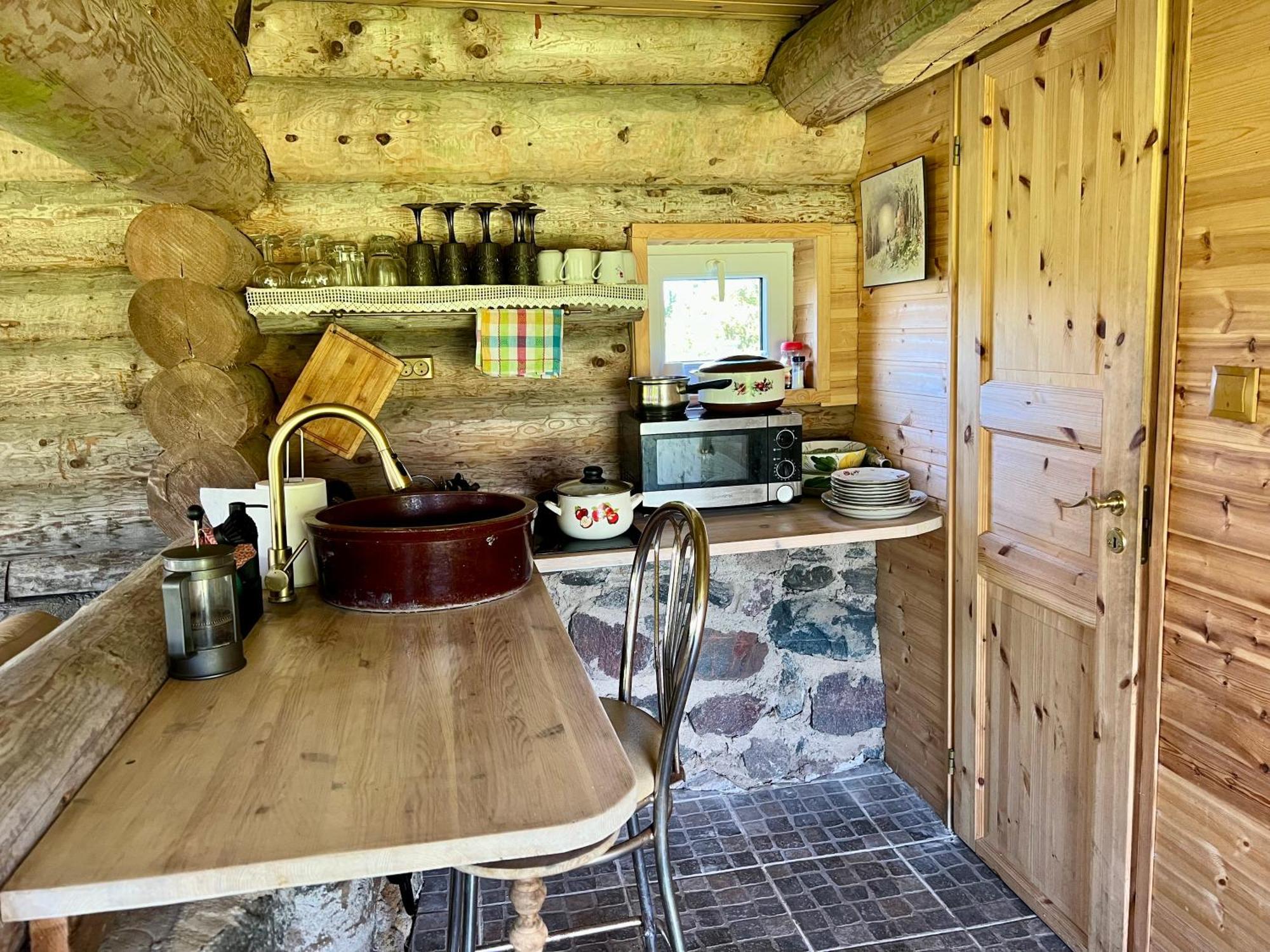 Suurekivi Kuelalistemaja Hotel Reigi Luaran gambar