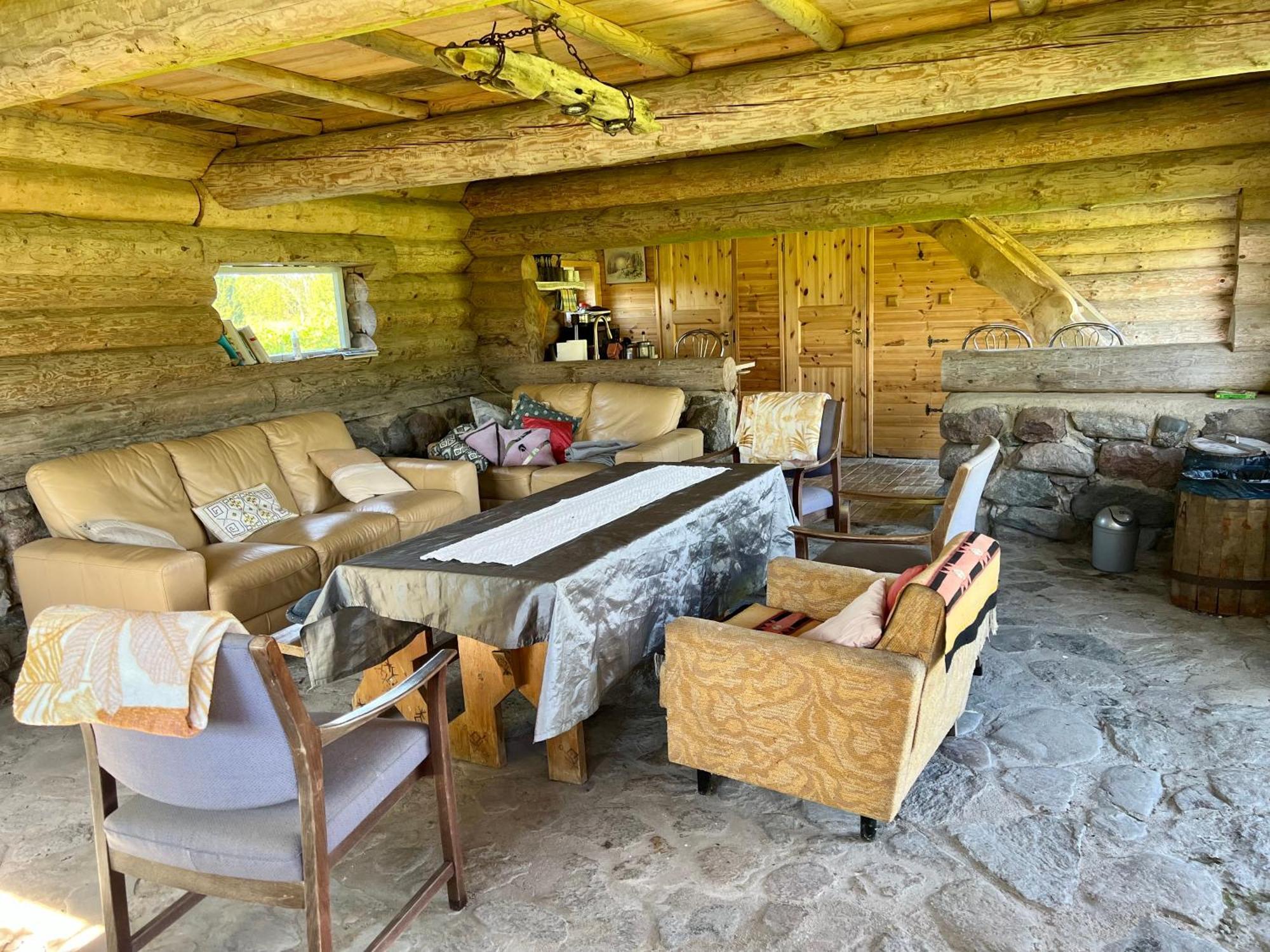 Suurekivi Kuelalistemaja Hotel Reigi Luaran gambar